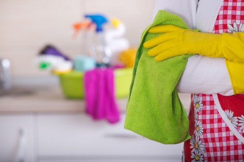 Deep cleaning of a Barnes kitchen and bathroom