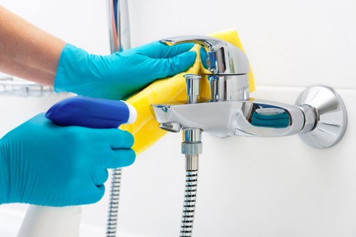 Professional end of tenancy cleaning in a Barnes apartment